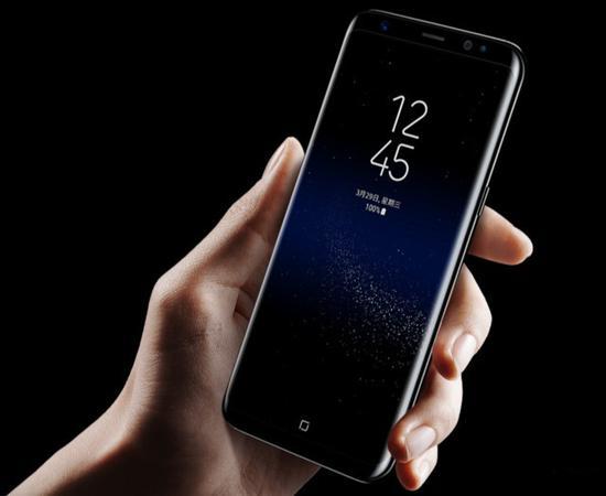 三星Galaxy S8的握持手感比上一代更出色