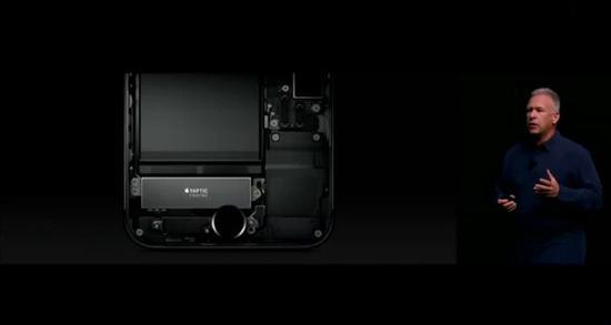 iPhone7系列采用了全新的引擎 指纹识别速度更快
