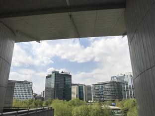 左华硕鹰眼3 右iPhone 7