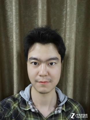 左边为美颜中等等级 右边为美颜最高等级