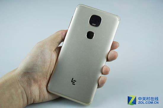 乐Pro 3双摄AI版背面