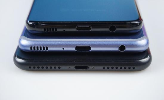从上到下依次是三星Galaxy S8、华为P10 Plus、iPhone 7 Plus