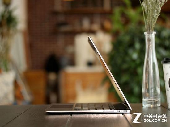 惠普Spectre x360黑金版