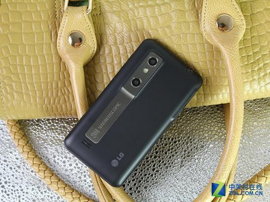 全球首款后置双摄手机LG Optimus 3D