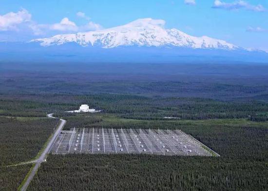 高频主动极光研究项目是一个由美国空军、海军、国防高等研究计划署及阿拉斯加大学所共同合作的电离层研究计划。