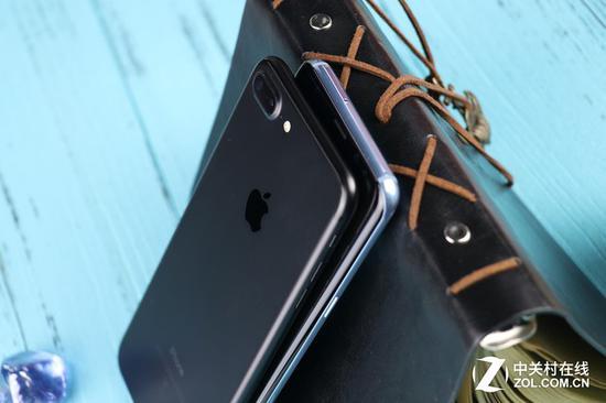 iPhone 7 Plus VS 三星盖乐世S8+