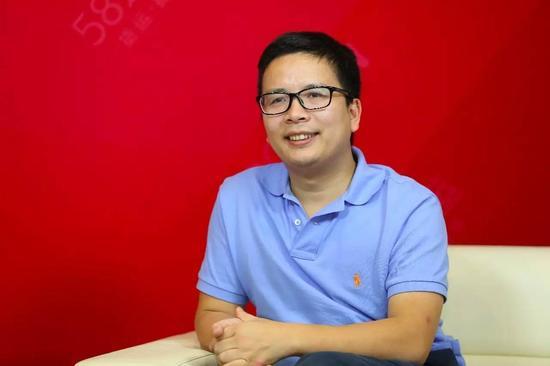 58到家CEO陈小华接受AI财经社的采访。