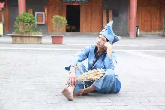 济公潇洒妹