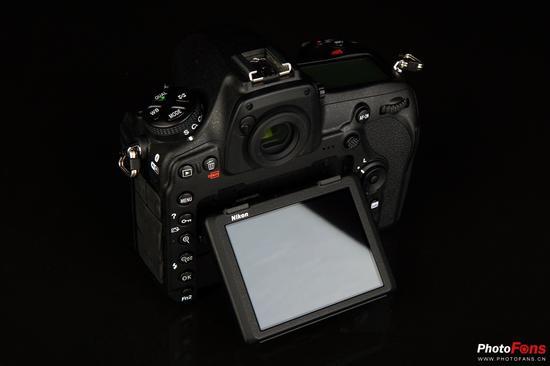 尼康D850翻折液晶屏