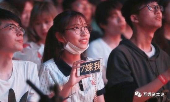 图:OWPS现场的女性玩家