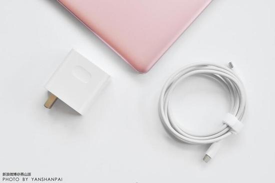 MateBook X足以流畅应对一般的游戏及高清影音