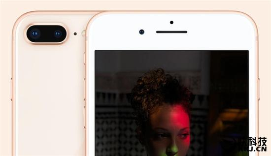 外媒对此进行了一番测试,用不同充电器对iPhone 8 Plus进行充电,记录完全充满的时间。
