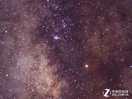 D800使用ISO 3200拍摄,星空100%截图