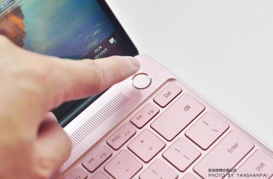 HUAWEI MateBook X电源键集成了指纹识别模块