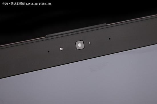 ROG GX501的摄像头区域就相对朴素了。