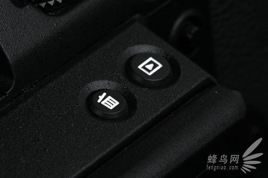 富士GFX50s屏幕上方的回看以及删除按键