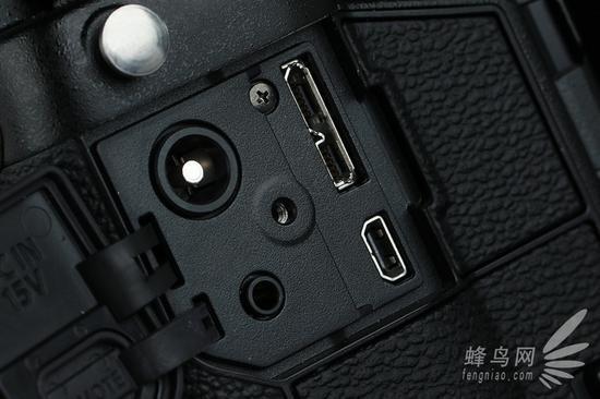 富士GFX50s机身接口