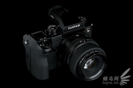 富士GFX50s搭载富士GF63mm f/2.8 R WR镜头