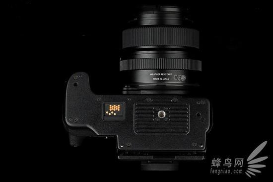 富士GFX50s底部