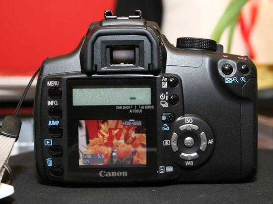 带单色参数液晶屏的佳能350D