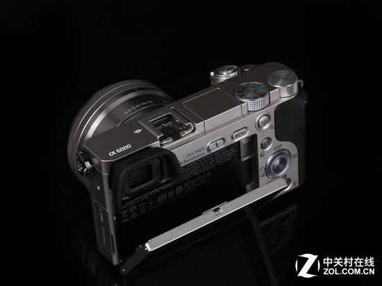 索尼A6000
