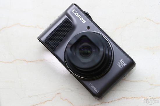SX720 HS在升级硬件的同时回归了卡片机的外观设计