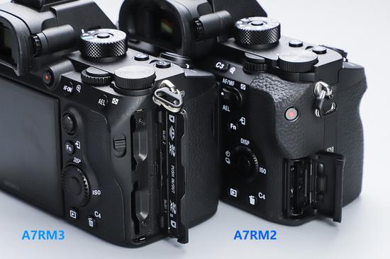 A7RM3为双卡槽设计