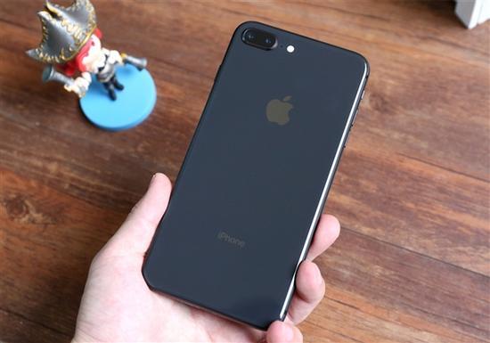 据Softpedia报道,一些iPhone 8/8 Plus用户报告称,Mic拾音有些问题。