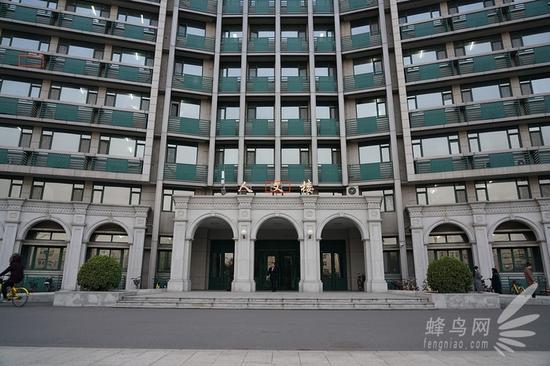 24mm实拍(红框为100%分辨率截取位置)