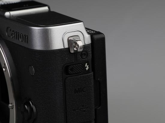佳能EOS M6闪光灯开关