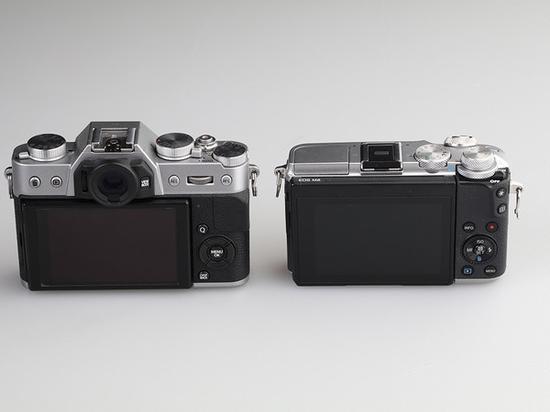 富士X-T20与佳能EOS M6机身背面对比,富士X-T20的空间更大