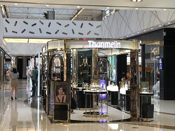 梵蜜琳广州白云万达广场店。图片拍摄:吴容