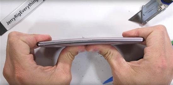 索尼Xperia XZ2暴力测试