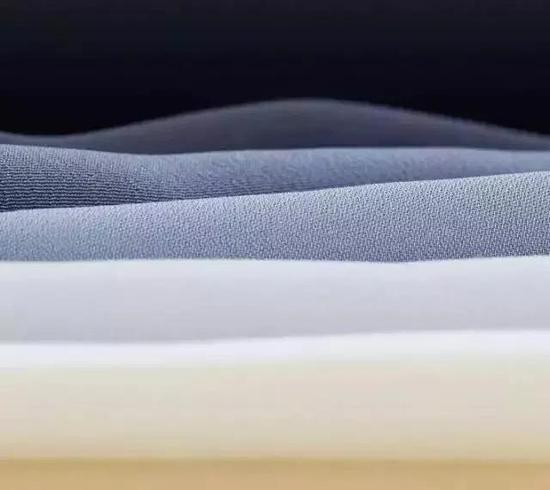 图6 人造蜘蛛丝制成的衣服(图片来自网络)