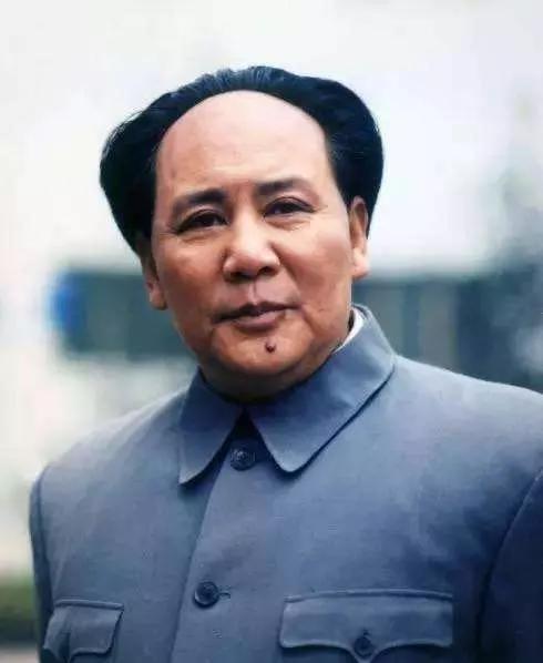 图:扮演毛泽东的特型演员古月