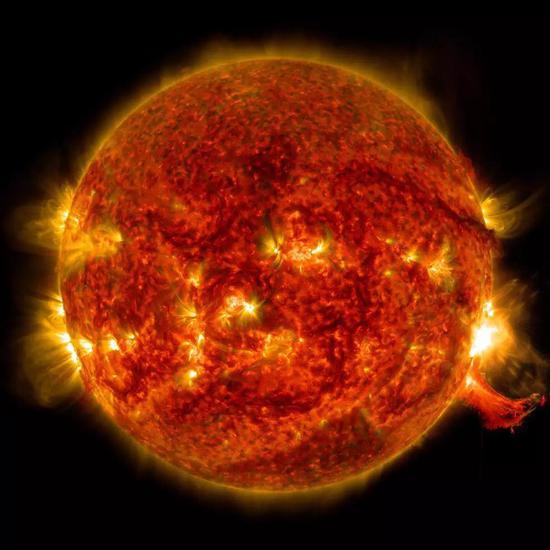 太阳耀斑(图片来源:NASA/SDO)