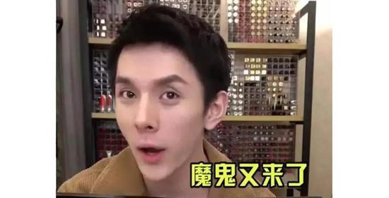 快跑!(开玩笑的,谁不喜欢李佳琦呢)