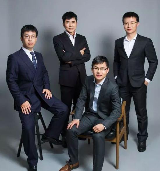 深鉴科技创始团队(左起):合伙人兼CTO单羿、联合创始人汪玉、联合创始人兼CEO姚颂,联合创始人韩松