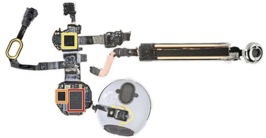 红框内为W1芯片,图片来自iFixit