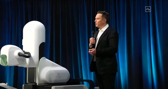 图源来自《攻壳机动队》;配图来自Neuralink&Tesla发布会