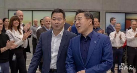 ▲图左为周亮,图右为鲁伟鼎(图自万向集团官网)
