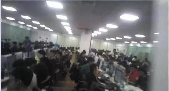 ▲珍珠大厦内部 | 来源:新京报