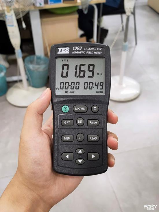 室内基准辐射为1.69mG左右