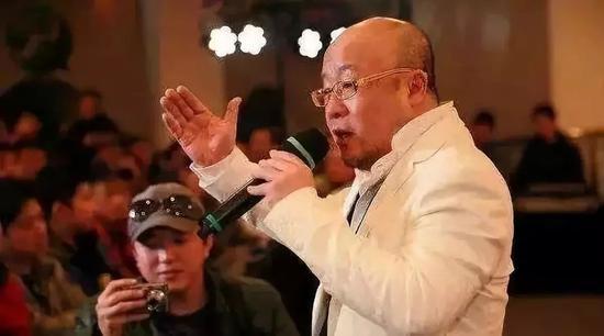 舌灿莲花的张小雷,把“韭菜们“迷得不要不要的
