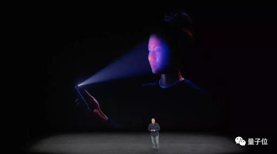 苹果的iPhone供应商们,也纷纷做了业绩预警。