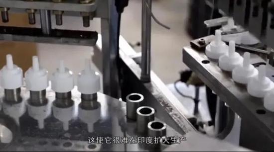 抗疫期间,印度瓶装消毒液的按压泵产能跟不上,只能从中国进口
