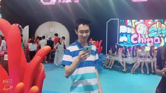 前触手主播,现虎牙吃鸡手游主播奇怪君