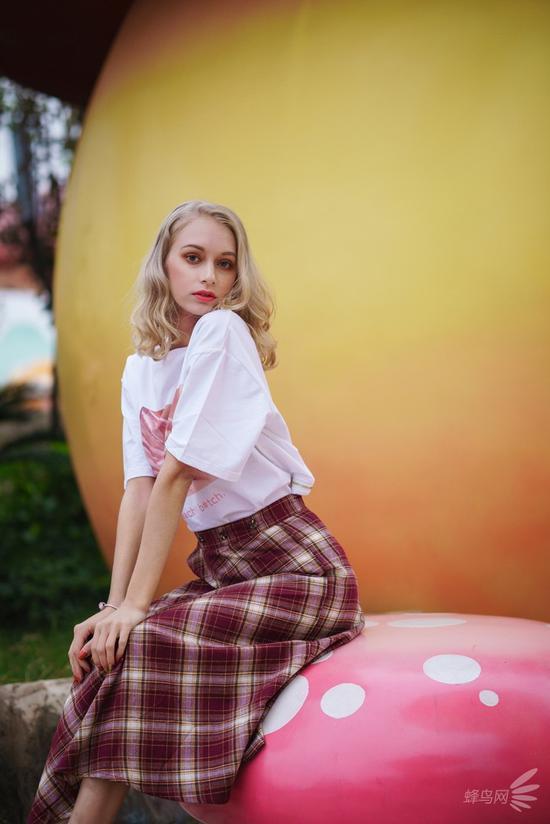 SONY ILCE-6500+56mm F1.4 DC DN | Contemporary 1/500s F1.4 ISO100