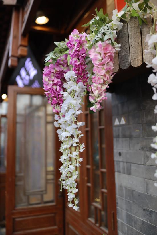 焦距:28mm 光圈:f/1.4 ISO感光度:400