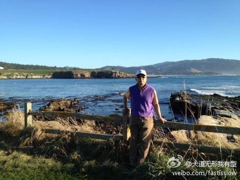 自拍也要搞得很模糊的段永平/图源:段永平微博